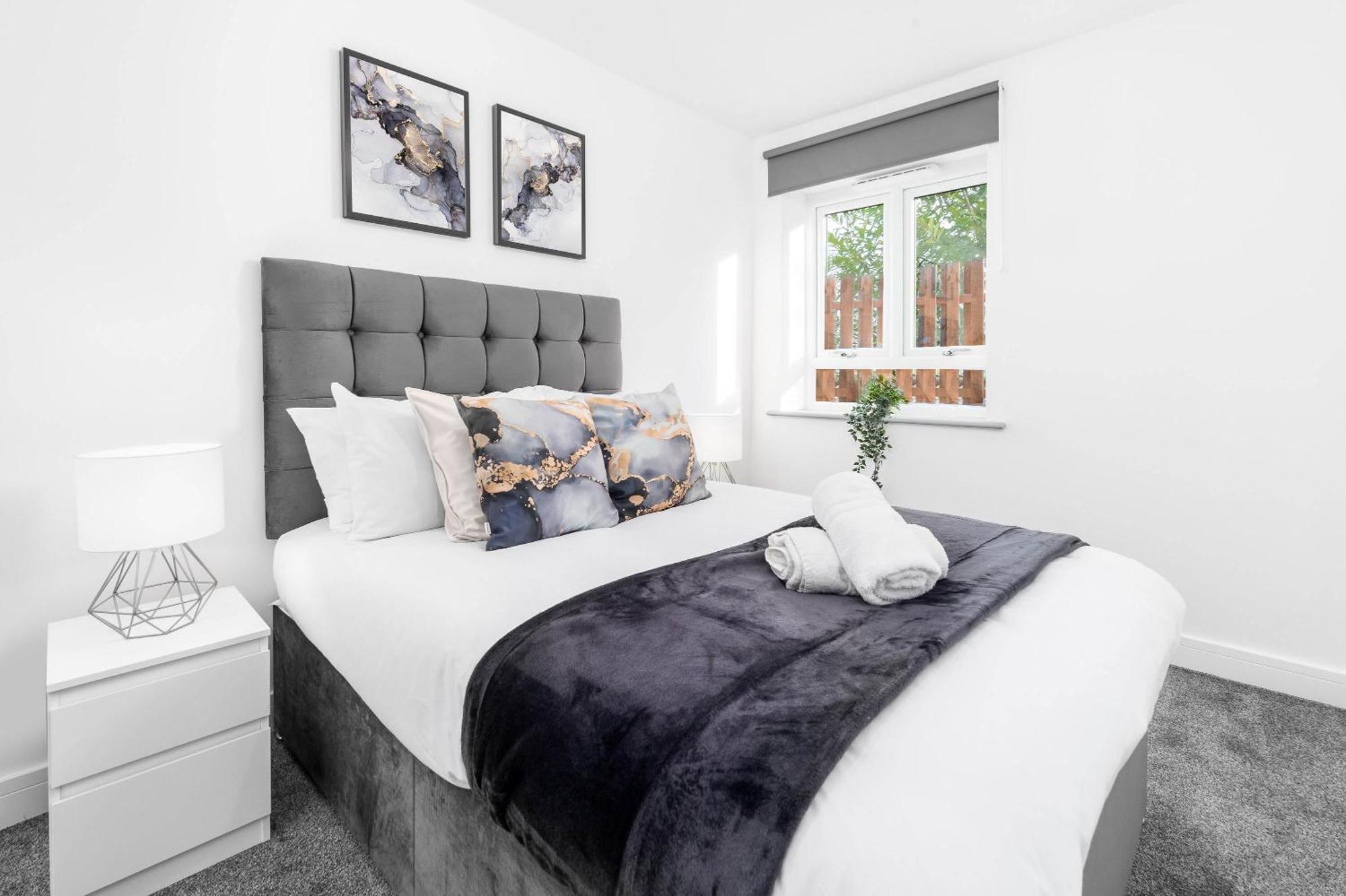Apartment Two Bedroom - Balcony - Secure Parking - Rated - Underfloor Heating - 2mc *