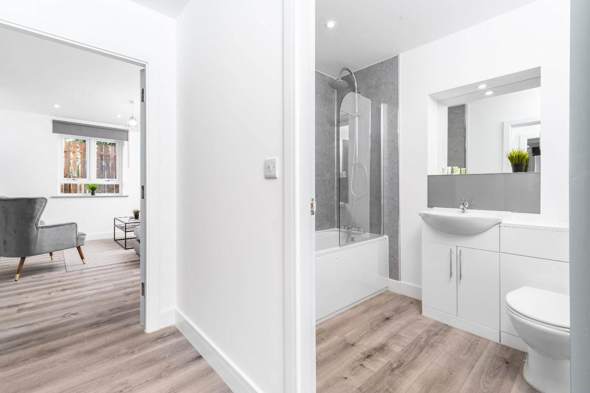 Two Bedroom - Balcony - Secure Parking - Rated - Underfloor Heating - 2mc Birmingham